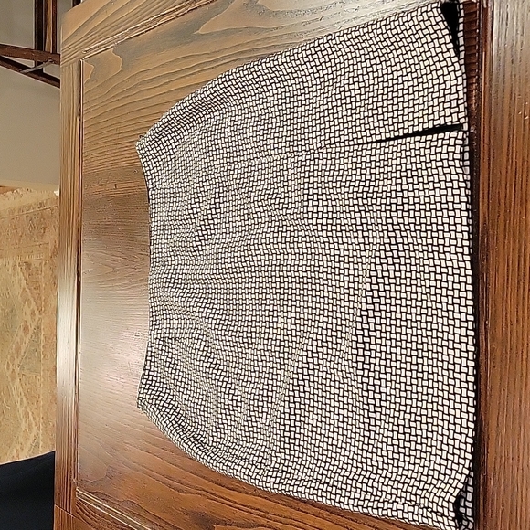 White House Black Market Pencil Skirt - Picture 7 of 7